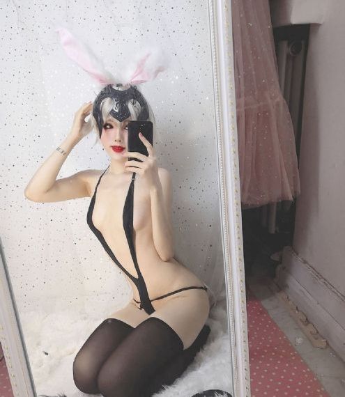 梦莹高潮三人睡一起_HD在线播放观看